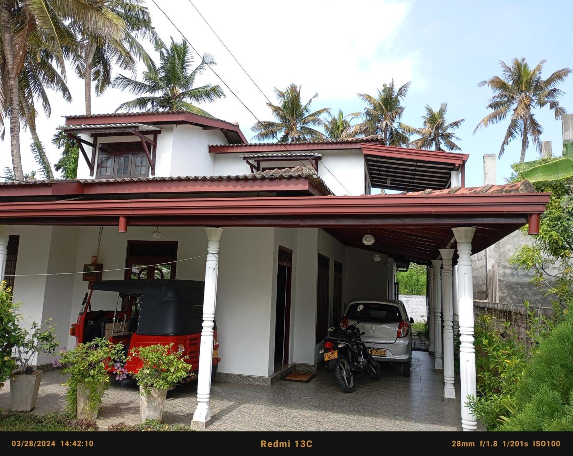 Southern Beach Surf Lodge Ahangama Kültér fotó