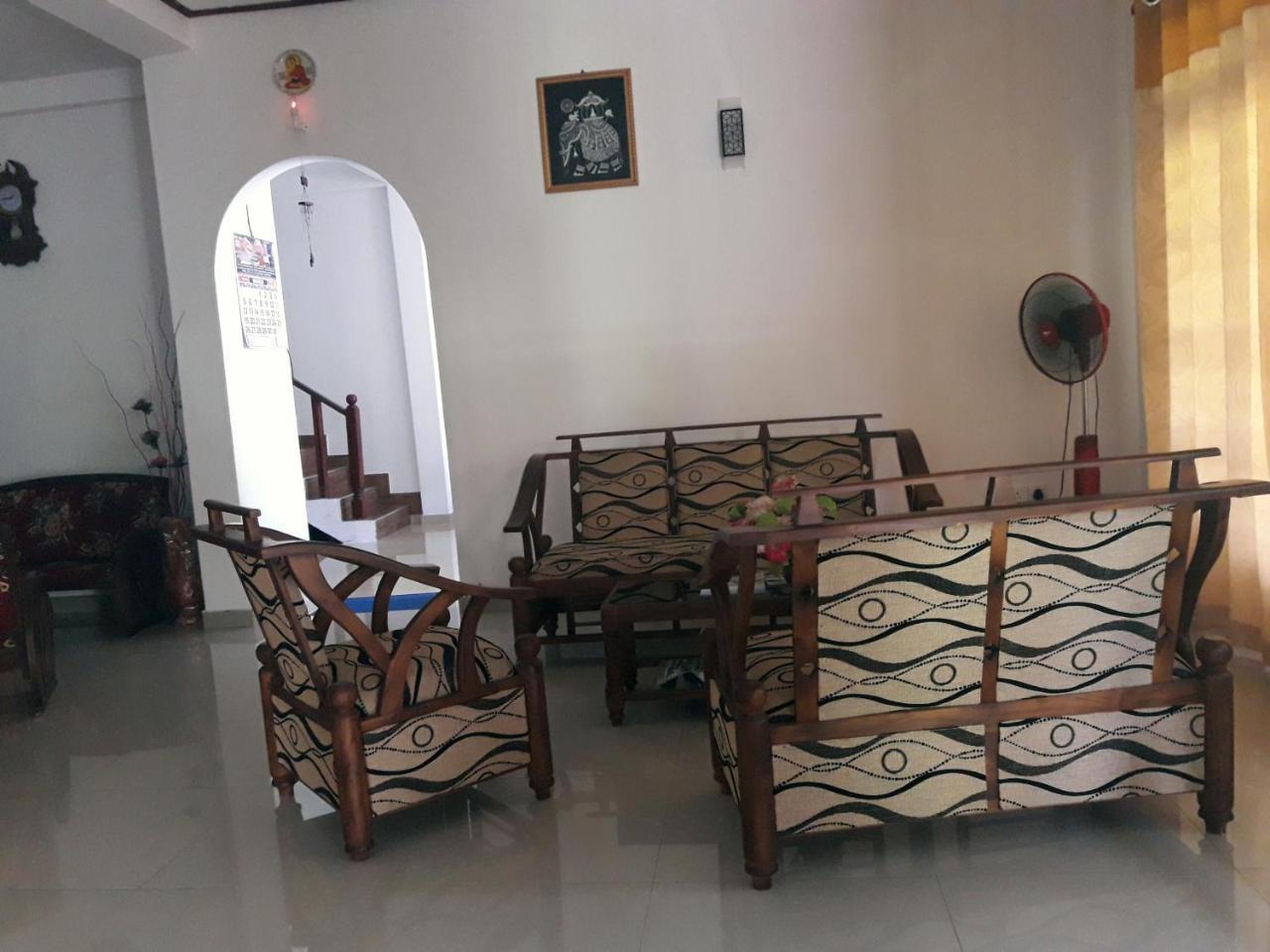 Southern Beach Surf Lodge Ahangama Kültér fotó