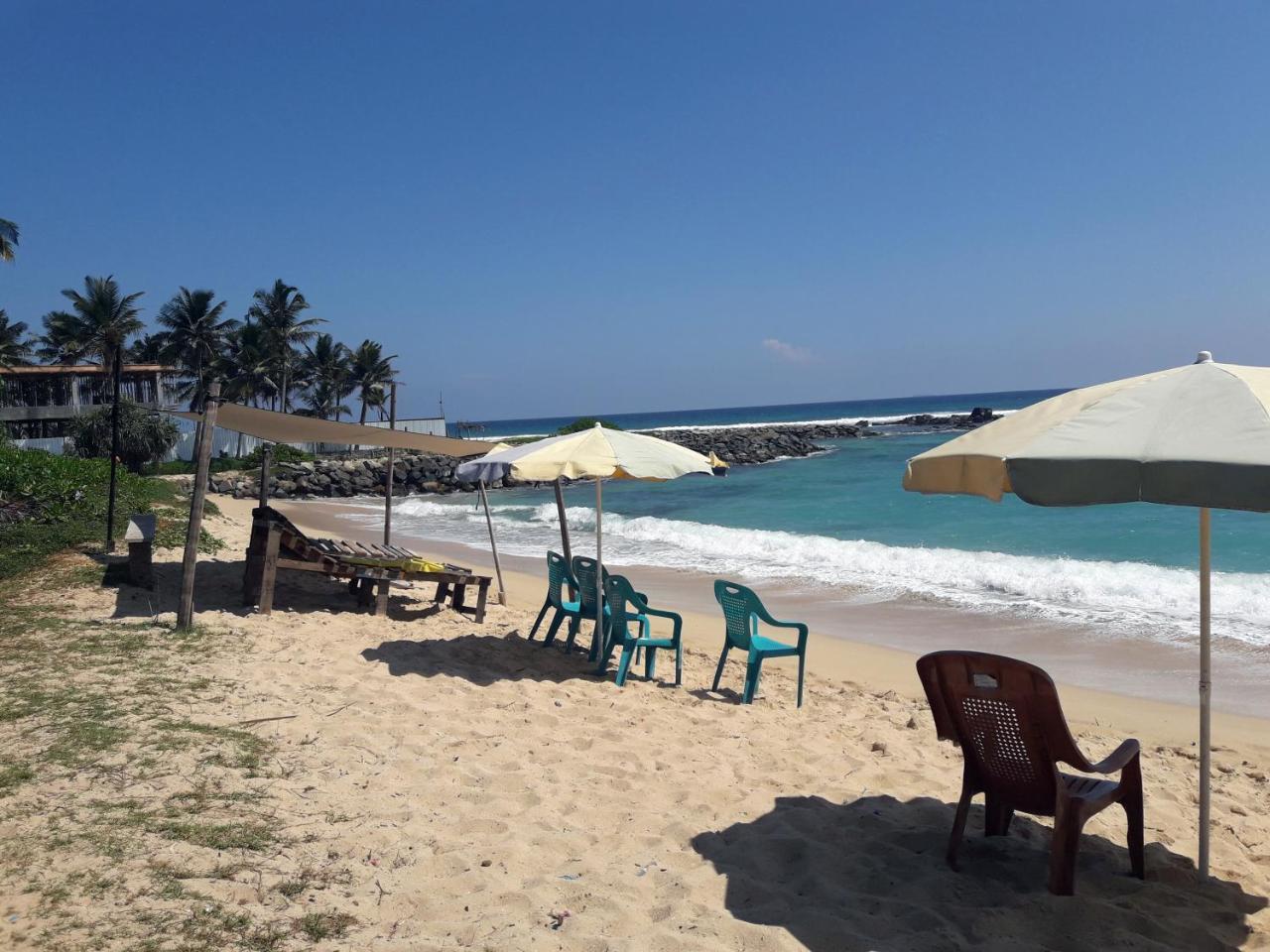 Southern Beach Surf Lodge Ahangama Kültér fotó