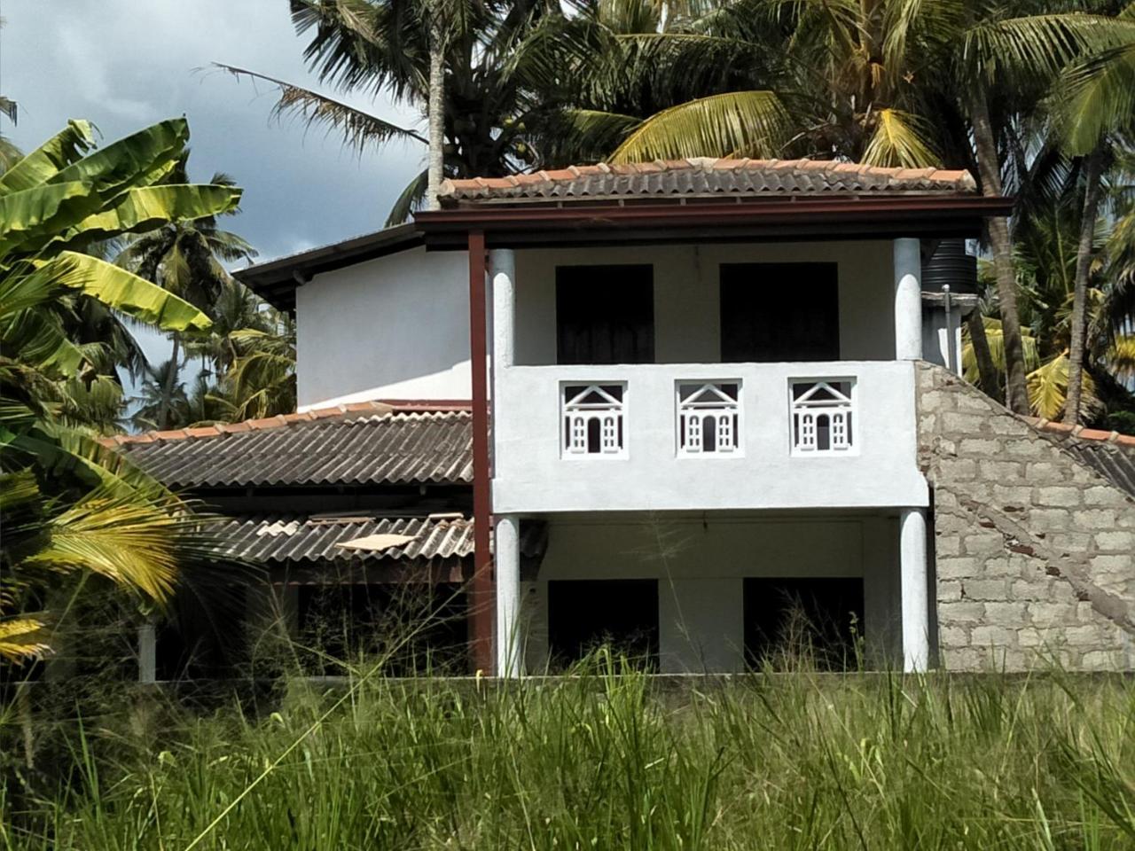 Southern Beach Surf Lodge Ahangama Kültér fotó