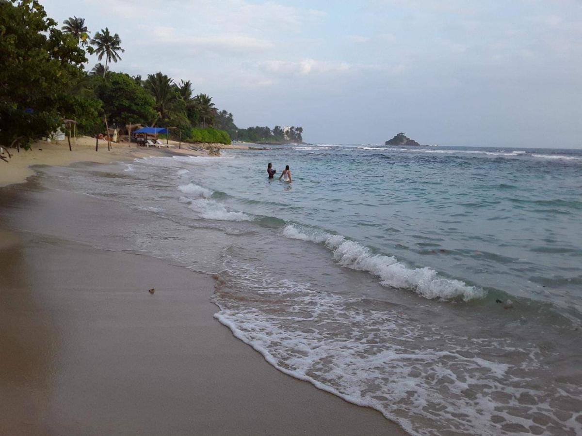 Southern Beach Surf Lodge Ahangama Kültér fotó